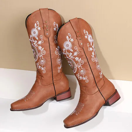 Cowgirl boots with flower embroidery